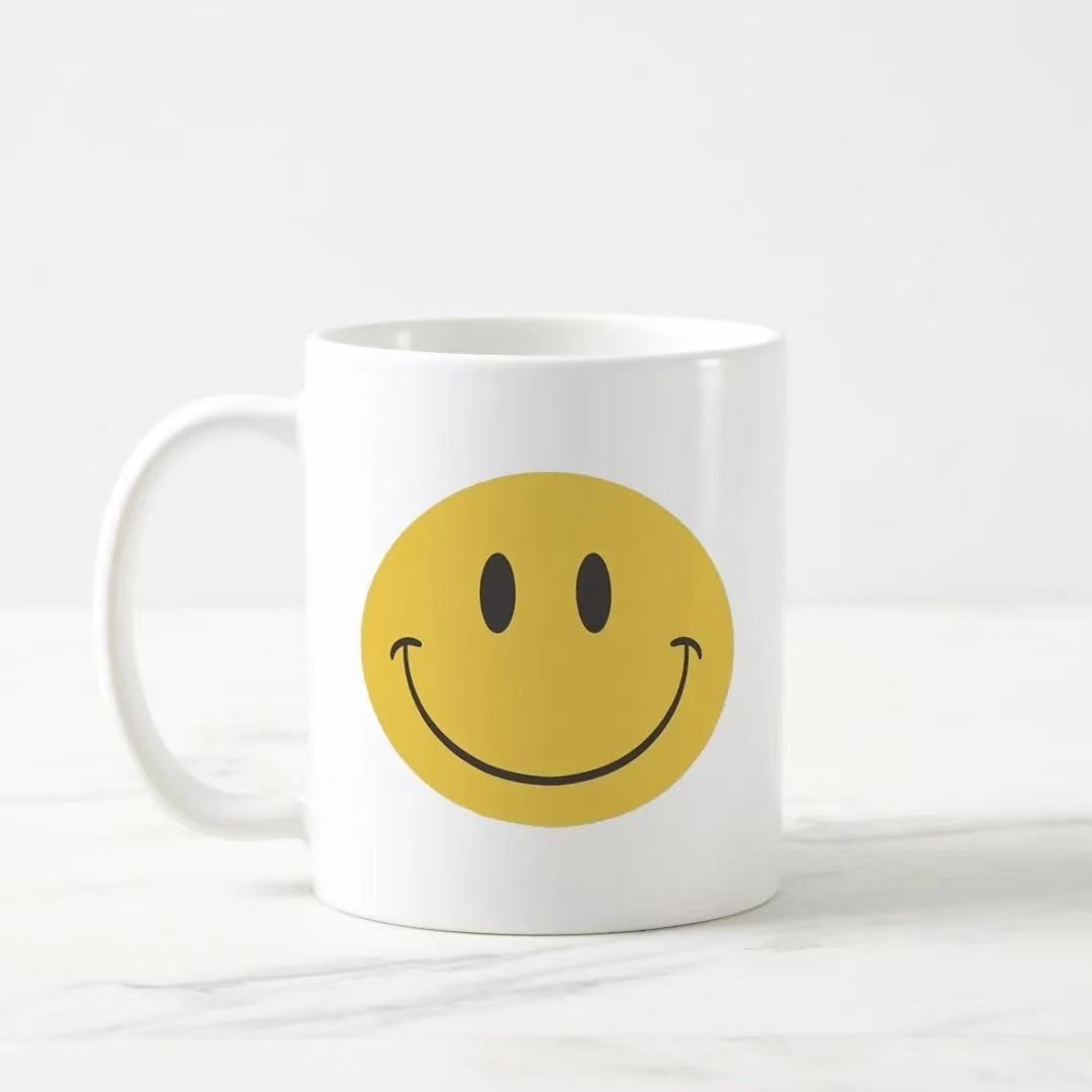 Taza blanca unilateral patrón personalizado