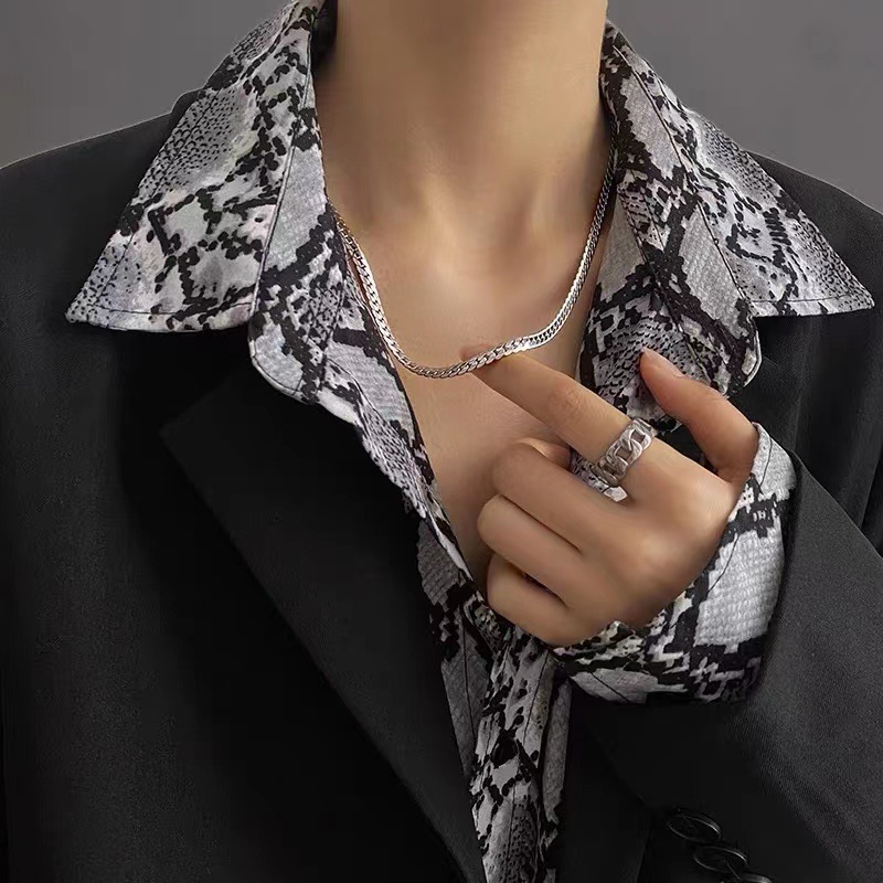 Fashion U Shape Titanium Steel Polishing Necklace 1 Piece