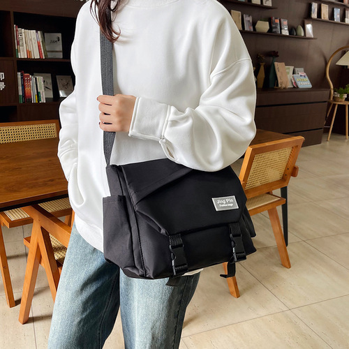 Cross-border delivery Harajuku large-capacity cross-body bag for women ins all-match student class mailman bag retro canvas bag