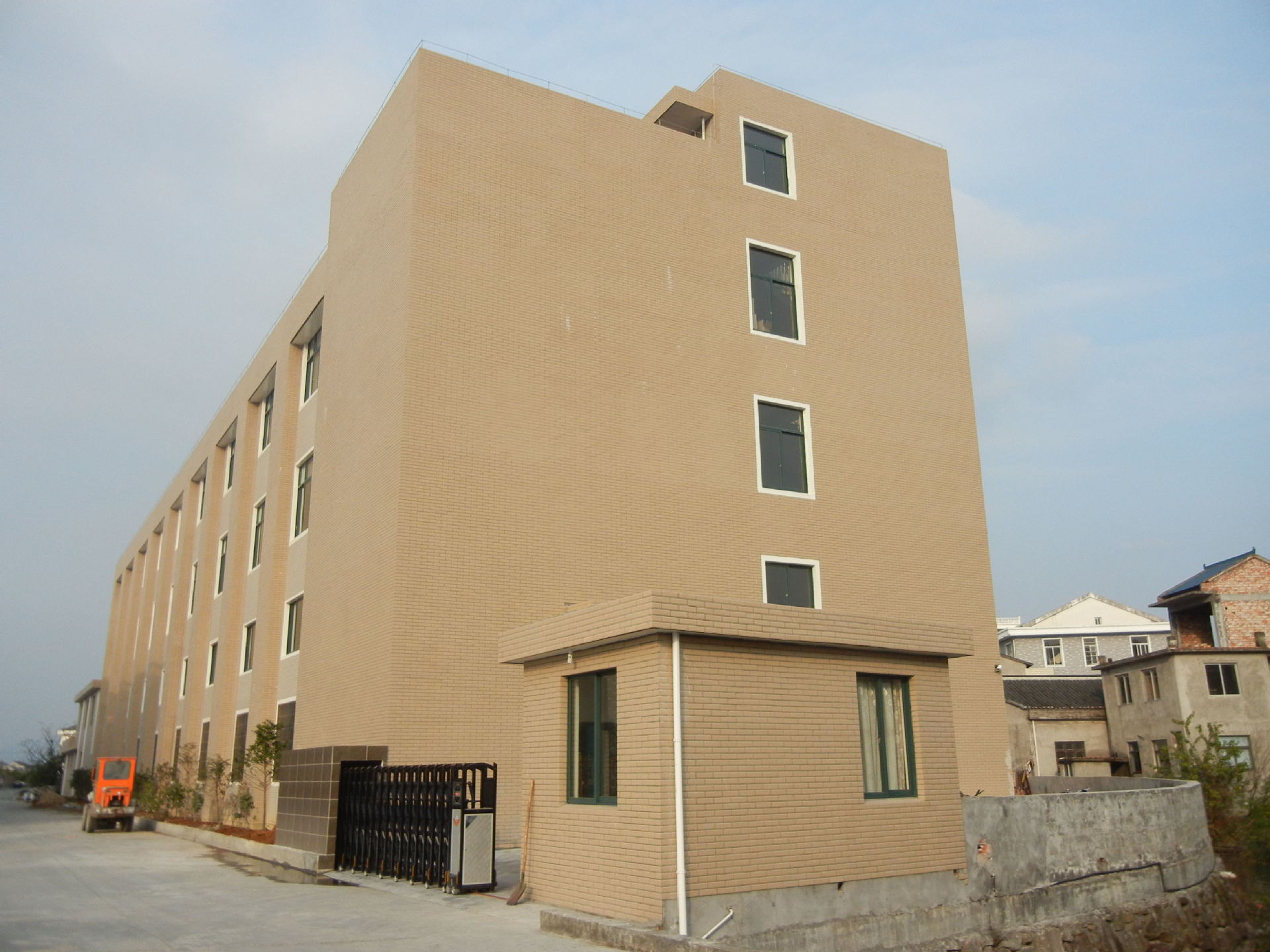 一楼半成品，二楼包装放，三楼仓库_看图王_看图王