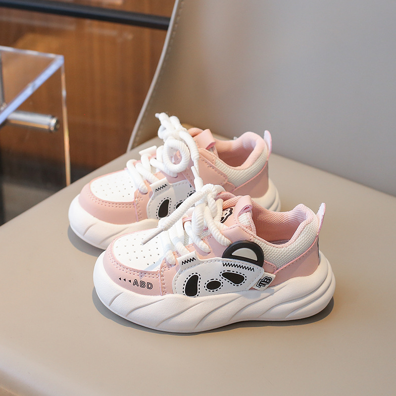 2025 Primavera y otoño Nuevos zapatos de panda de dibujos animados Suela suave antideslizante Zapatos deportivos para niños pequeños, medianos y grandes Venta al por mayor Zapatos individuales para niños