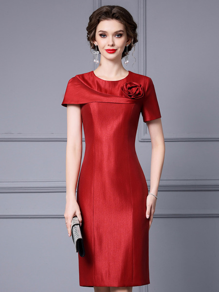 Red formal dress with three-dimensional flower decoration design feeling, buttocks wrapped dress, medium length style
