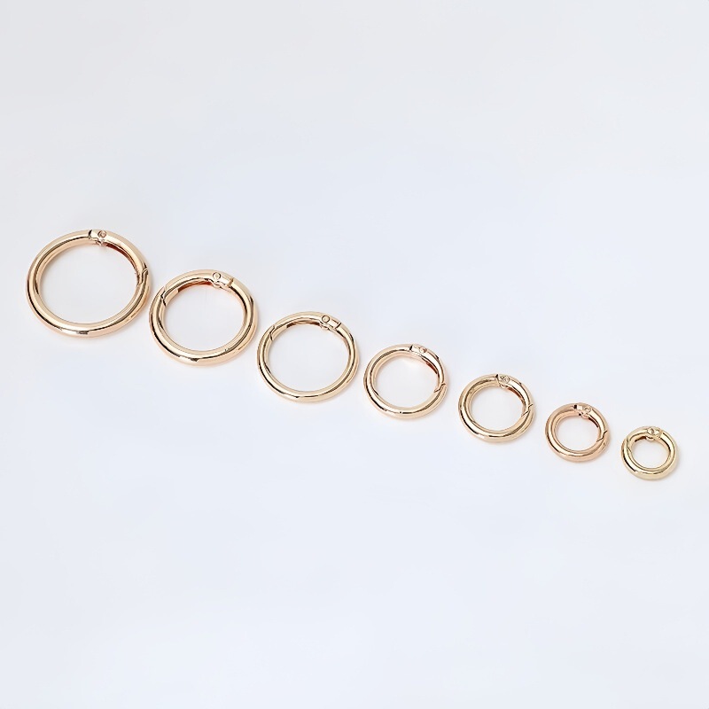 メーカー在庫卸売カラーペイント金属スプリングリングオープンキーホルダーバッグバックルハードウェアアクセサリー|undefined