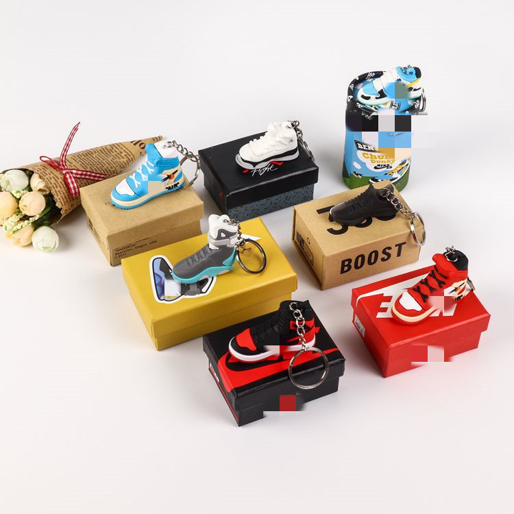 Aj Shoe Mold Keychain Mini 3D Creative Basketball Shoes Key Chain Backpack Pendant Personalized Car Hanging Accessories