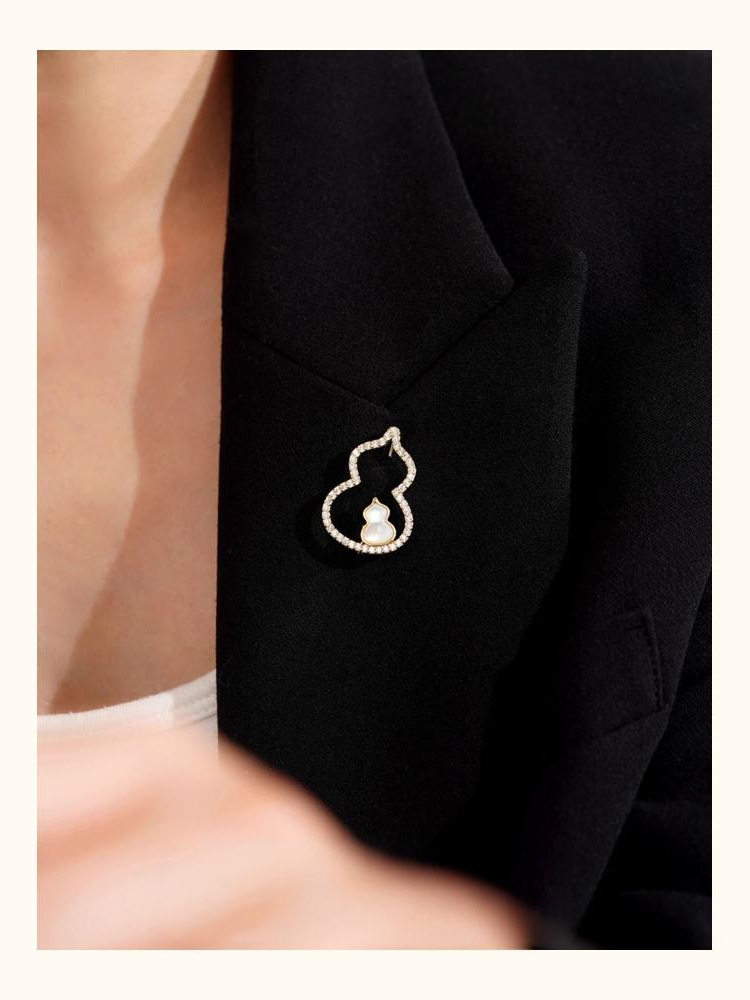 Fuzhuang broche de moda femenina calabaza broche pin 2025 nueva moda champagne oro de doble propósito bronce ventas calientes