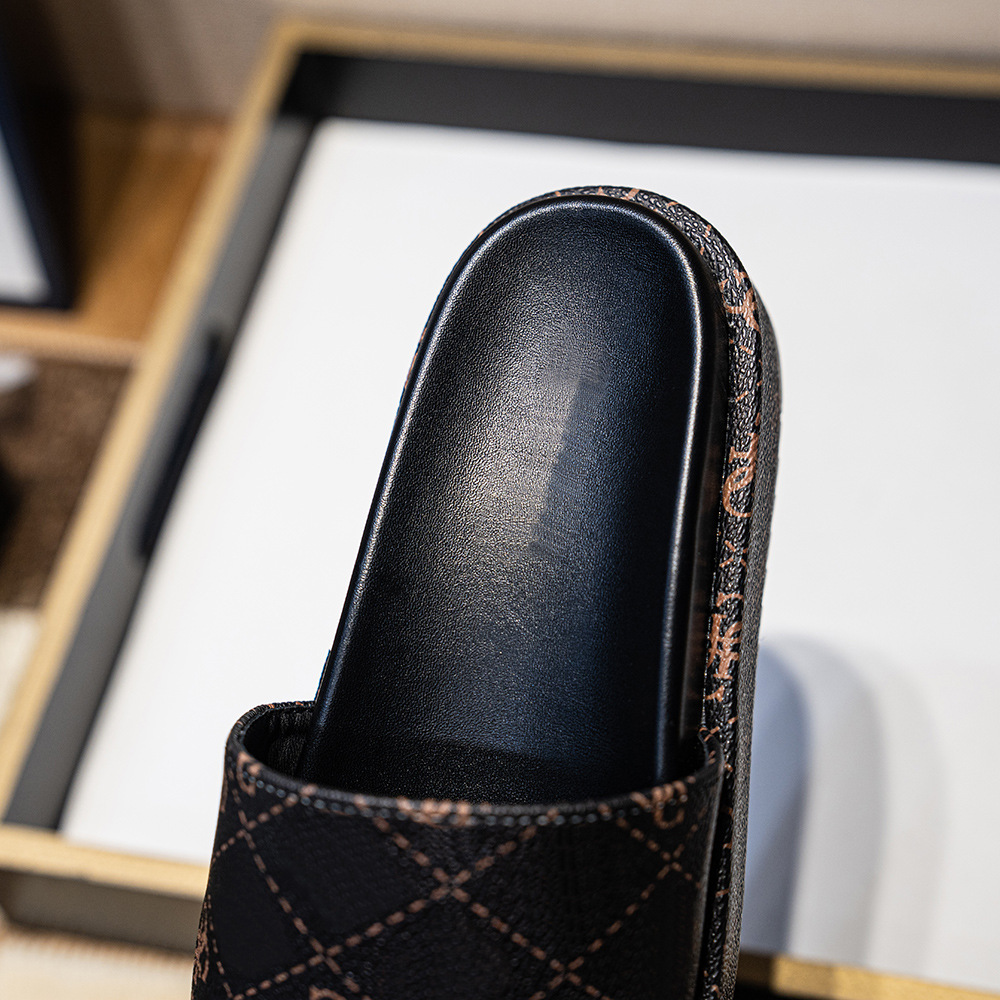 Große Hausschuhe für Damen mit dicker Sohle 2024 neue Plateausandalen mit einem Wort Hausschuhe für Mädchen_voghion.com