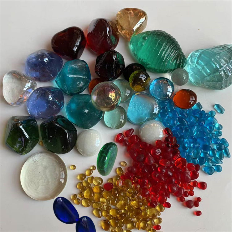 厂家批发彩色造景用腰果玻璃珠火炉装饰用玻璃扁珠考古挖宝玻璃珠