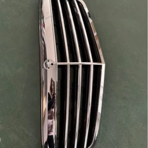Mercedes-Benz W212 Ön Bamper Radiator Barmaqlığı 2128801083 Xrom Xüsusi Buraxılış