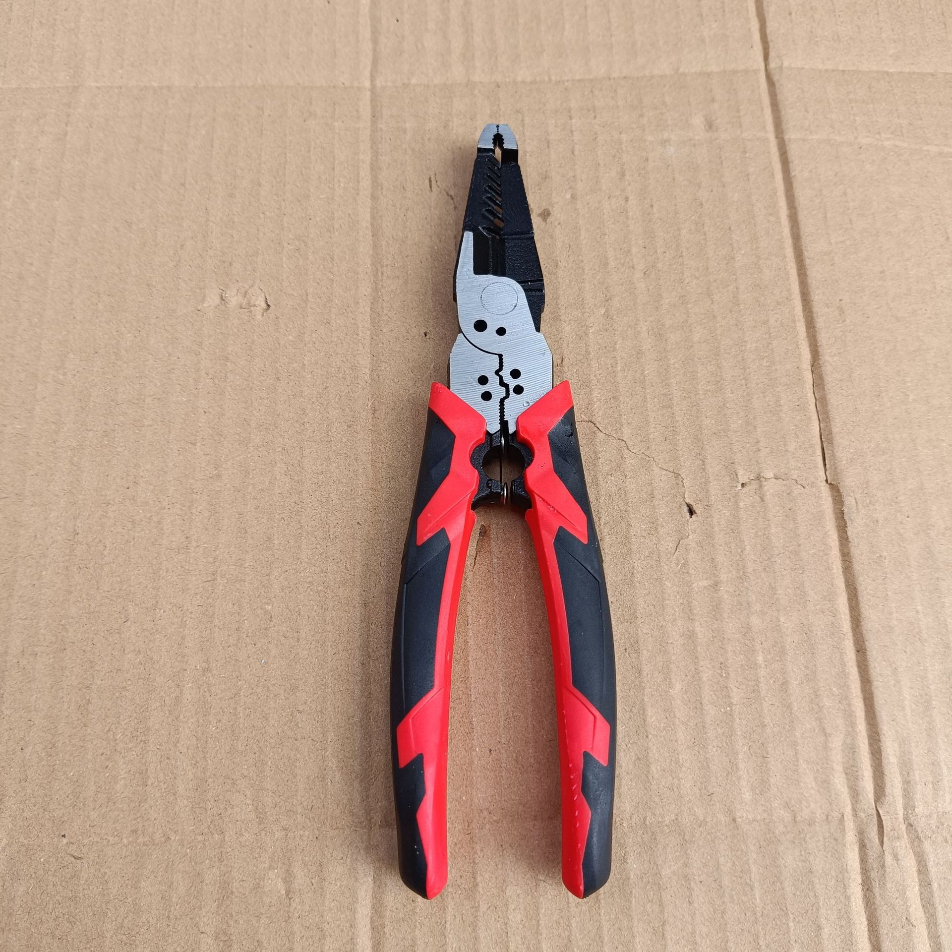 多功能电工钳剥线压线钳钢丝尖嘴钳工业级偏心省力强力钳子工具