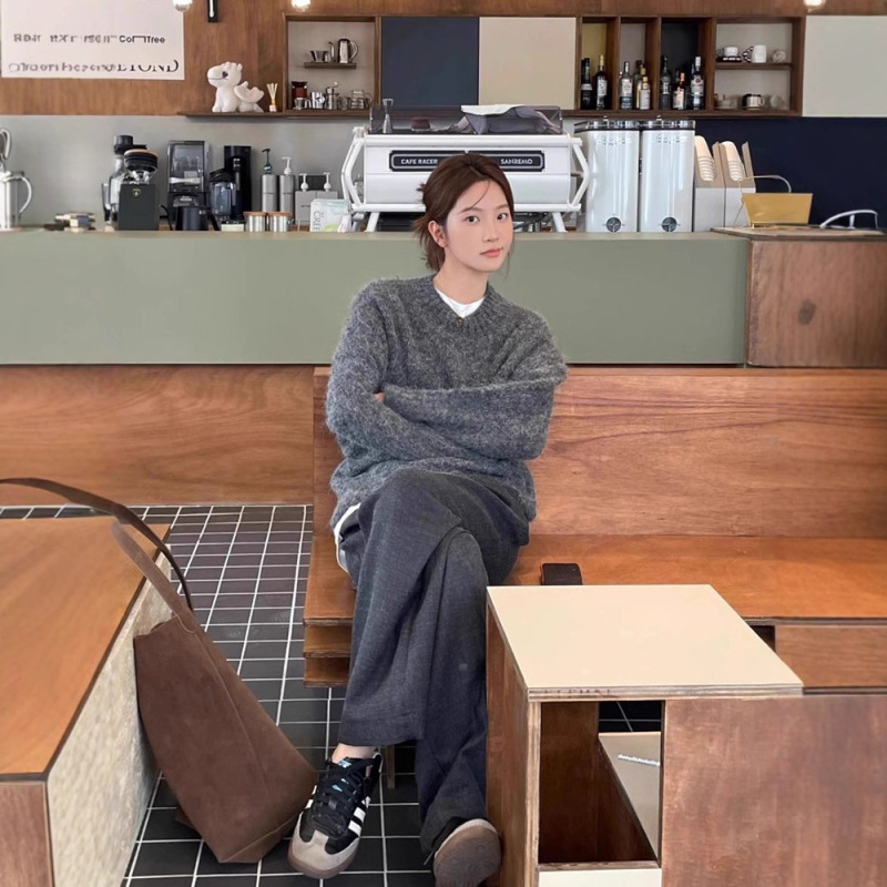 韩系灰色浣熊绒圆领套头毛衣女秋冬季高级感外穿宽松针织衫上衣厚|undefined