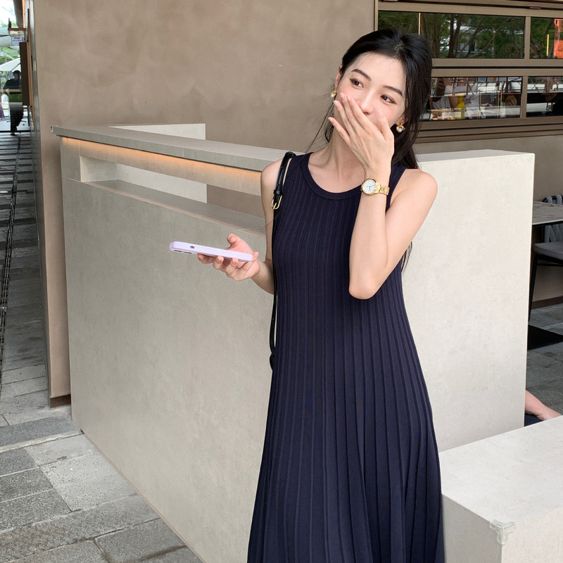 Free Shipping, Affordable Quality, 2026 Summer New Style, Cos-Style Pleated Dress, Fashionable Vest-Style Knit Dress