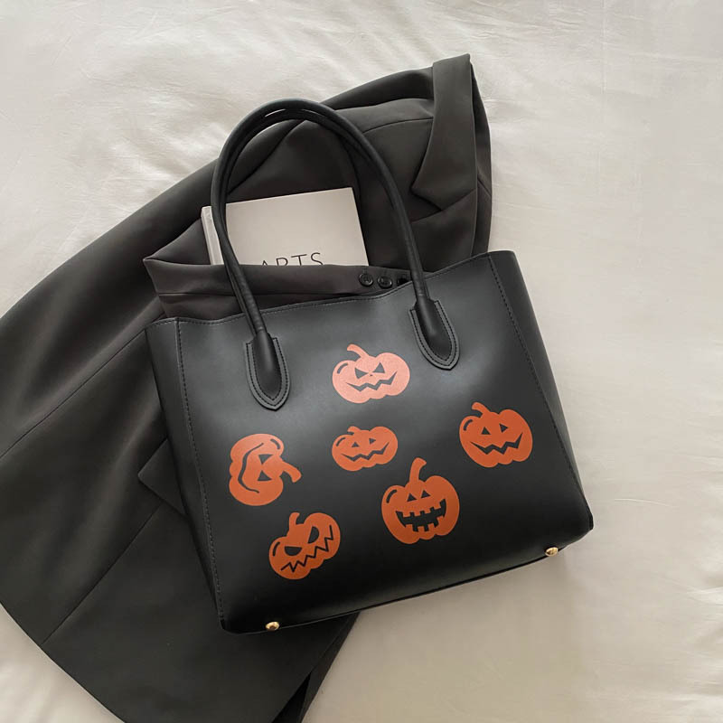 Alto sentido de la bolsa de transporte de invierno 2024 nuevo estilo versátil de gran capacidad de hombro brazo bolso especial de moda