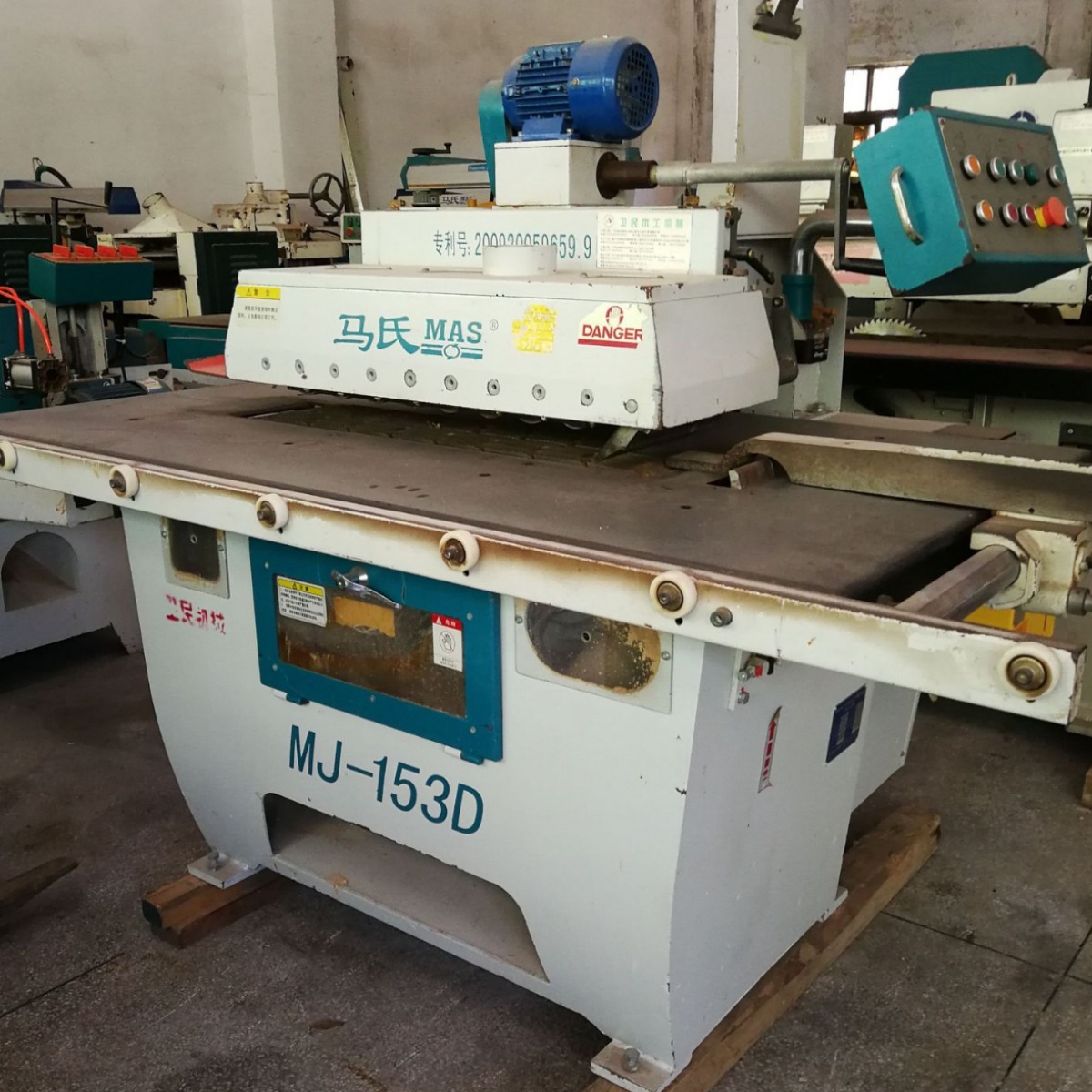 供应木工修边机二手木工设备台湾修边锯二手木工自动机械设备