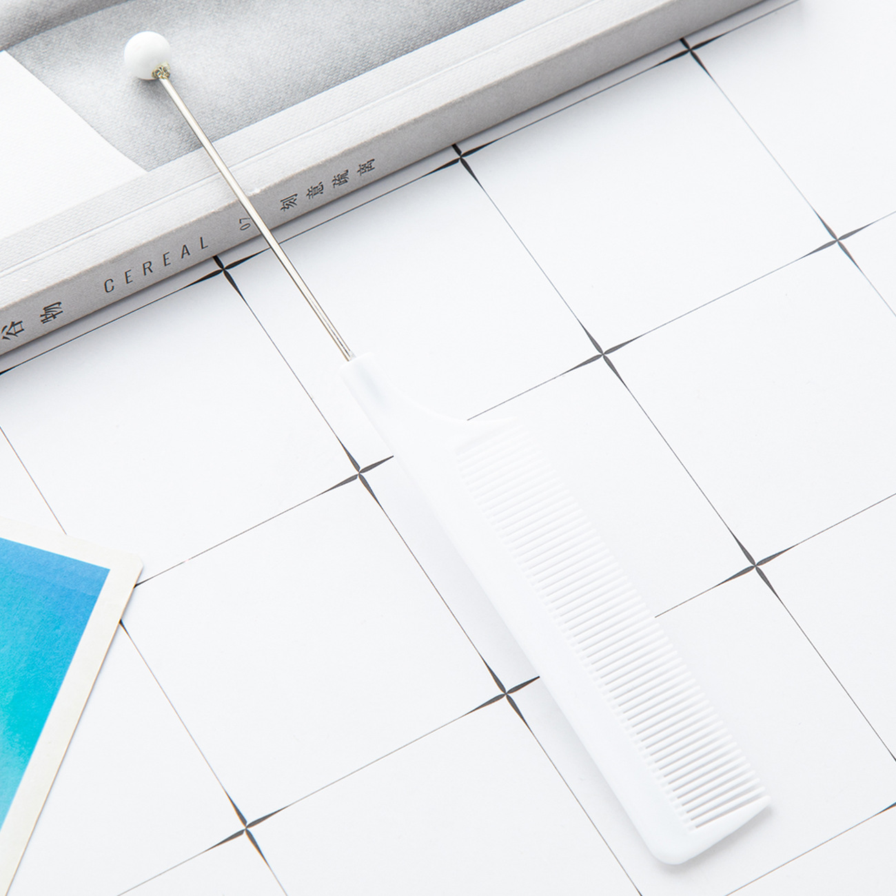 Peine con cuentas de bricolaje Peine de cola puntiaguda de plástico Peluquería para el hogar Peine de aguja de acero Dientes densos Peine rizado