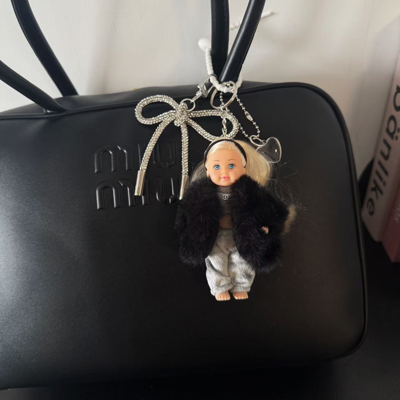 아기용 검은색 모피 스포츠 슈트