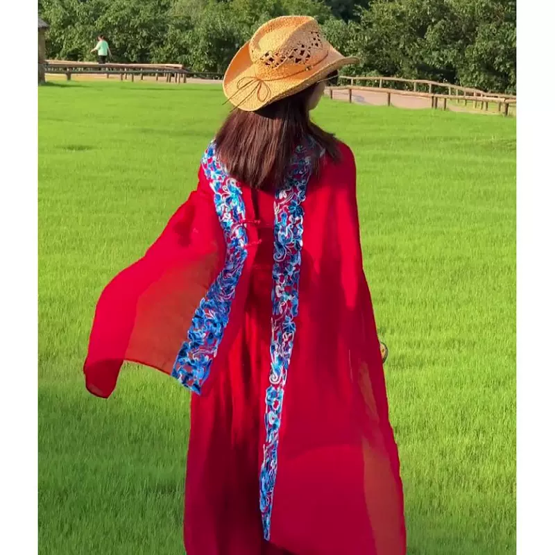 刺绣民族风盘扣披肩云南新疆西藏旅游披肩百搭夏季复古包头时尚潮