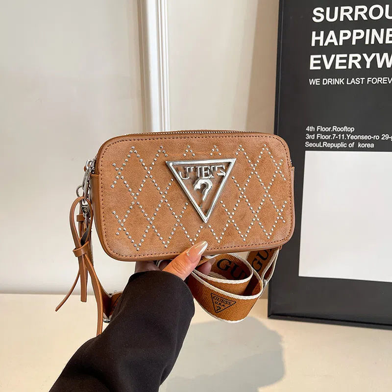 Bolso de cámara transfronterizo para mujer 2025 primavera y verano nuevo estilo estilo moderno y moderno bolso cuadrado pequeño bolso de hombro de diamantes calientes de moda