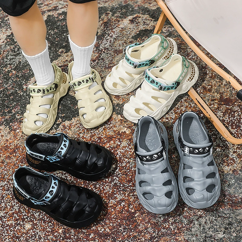 Мужские летние сандалии 2025 года, толстоподошвенные, с отверстиями в форме черепа, нескользящие, пляжные, модные