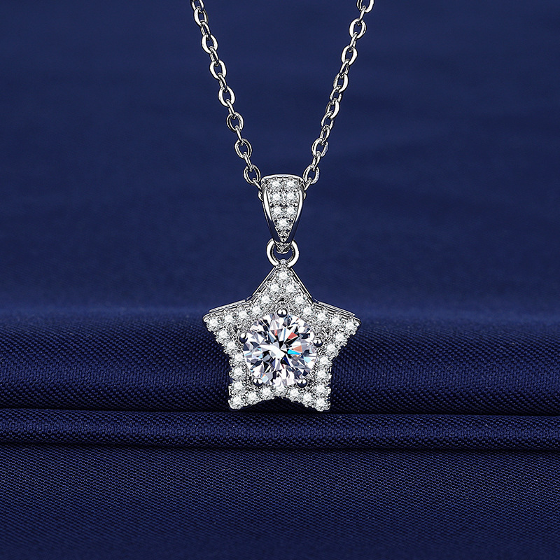 Collier étoile T28 [avec chaîne]
