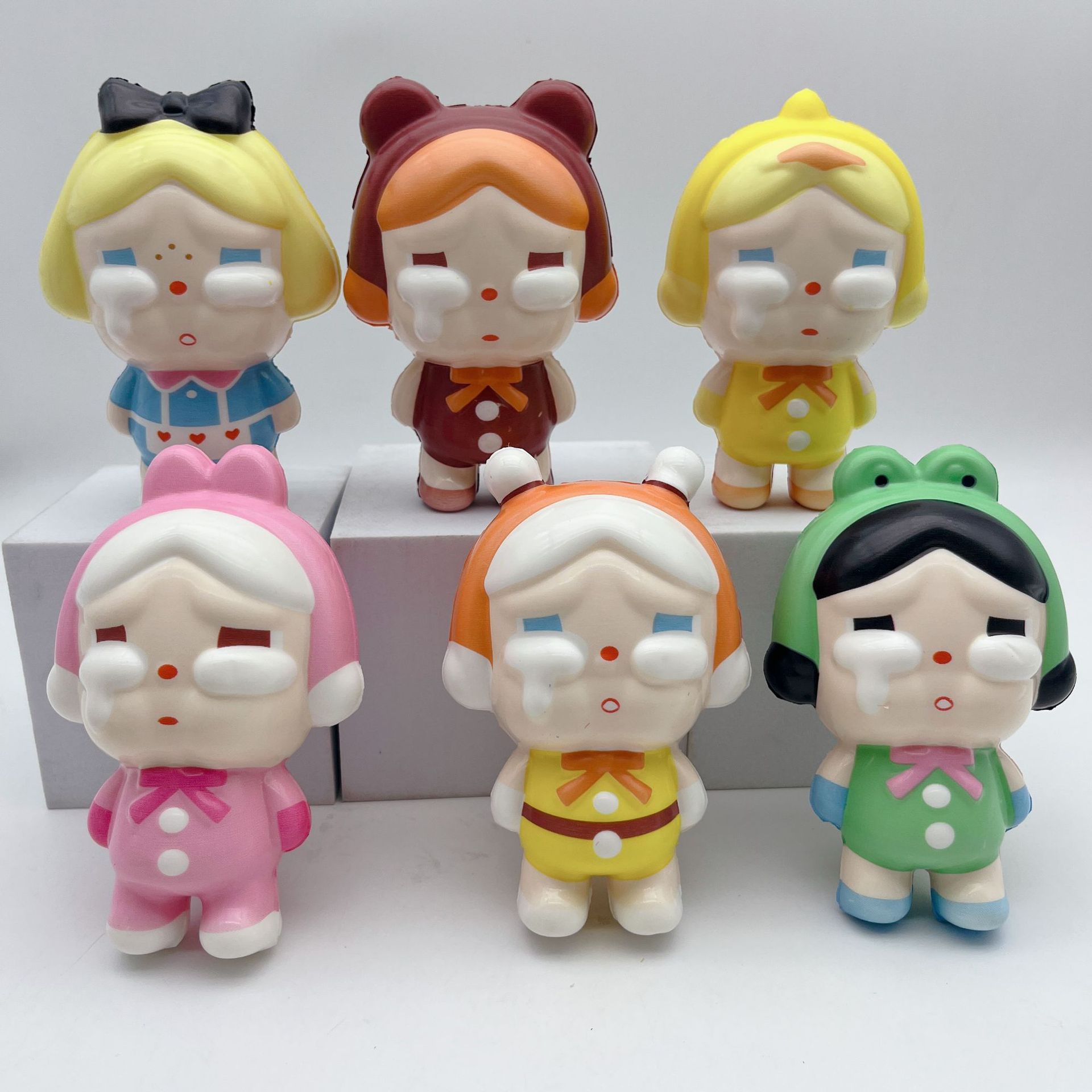 울고 있는 아기 핀치 펀(약 12cm)