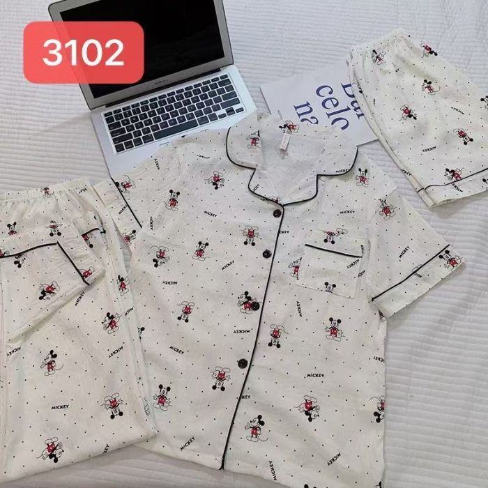 Comercio exterior nube transfronteriza algodón de tres piezas pantalones cortos de manga corta pantalones pijamas de verano ropa a domicilio rebeca de dibujos animados solapa