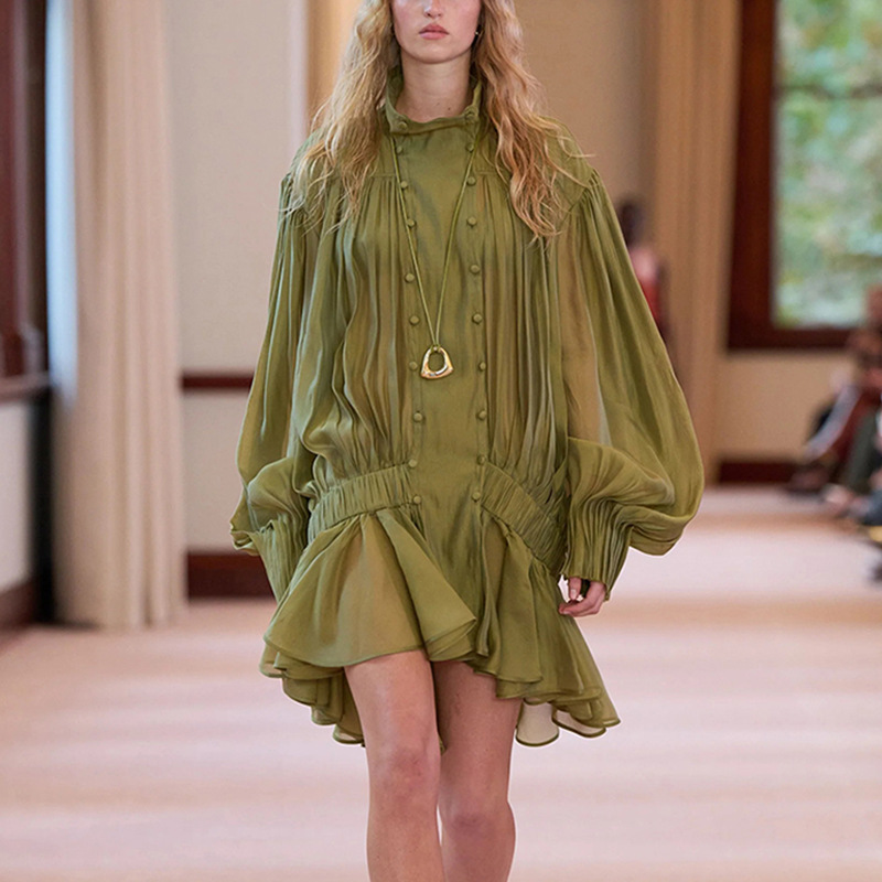 Retro Lazy Olive Green Stand-Collar Lantern Sleeve Short Dress 2026 Summer New Style Women's Double-Breasted Low-Waist Dress Retro Lazy Olive Green Stand-Collar Lantern Sleeve Short Dress 2026 Summer New Style Women's Double-Breasted Low-Waist Dress