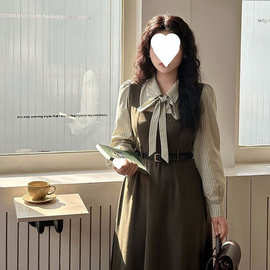 微胖mm绿色学院风森系连衣裙女假两件长袖收腰遮肚大码女装长裙子