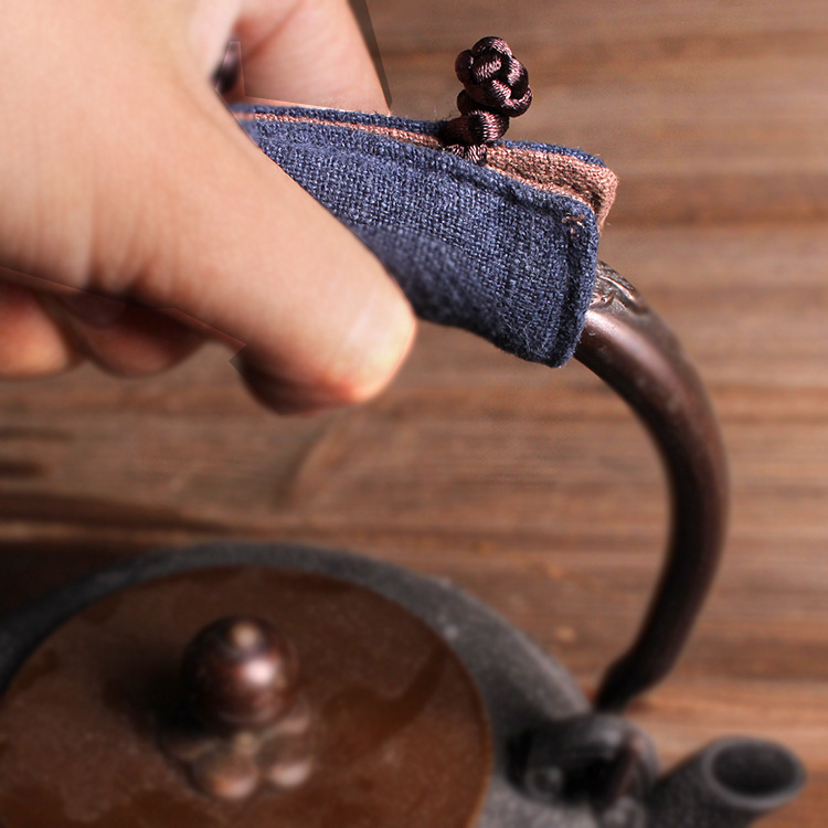 Iron Pot Gripper Pot Handle Cover Anti-scalding Cloth Bundle Heat Insulation Small Cloth Cover Copper Pot Silver Pot Suitable for Tea Ceremony Zero Match Kung Fu Tea Set Iron Pot Gripper Pot Handle Cover Anti-scalding Cloth Bundle Heat Insulation Small Cloth Cover Copper Pot Silver Pot Suitable for Tea Ceremony Zero Match Kung Fu Tea Set