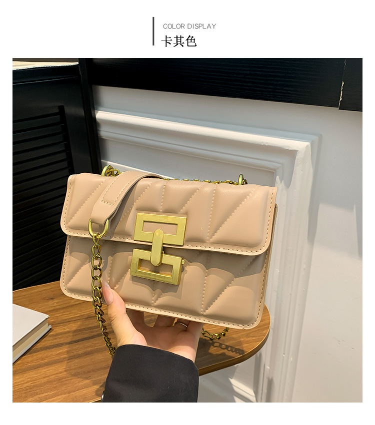 A stylish commuter diamond-patterned lock buckle small square bag, a versatile commuter single-shoulder bag, a new 2024 model, a women's crossbody bag undefined