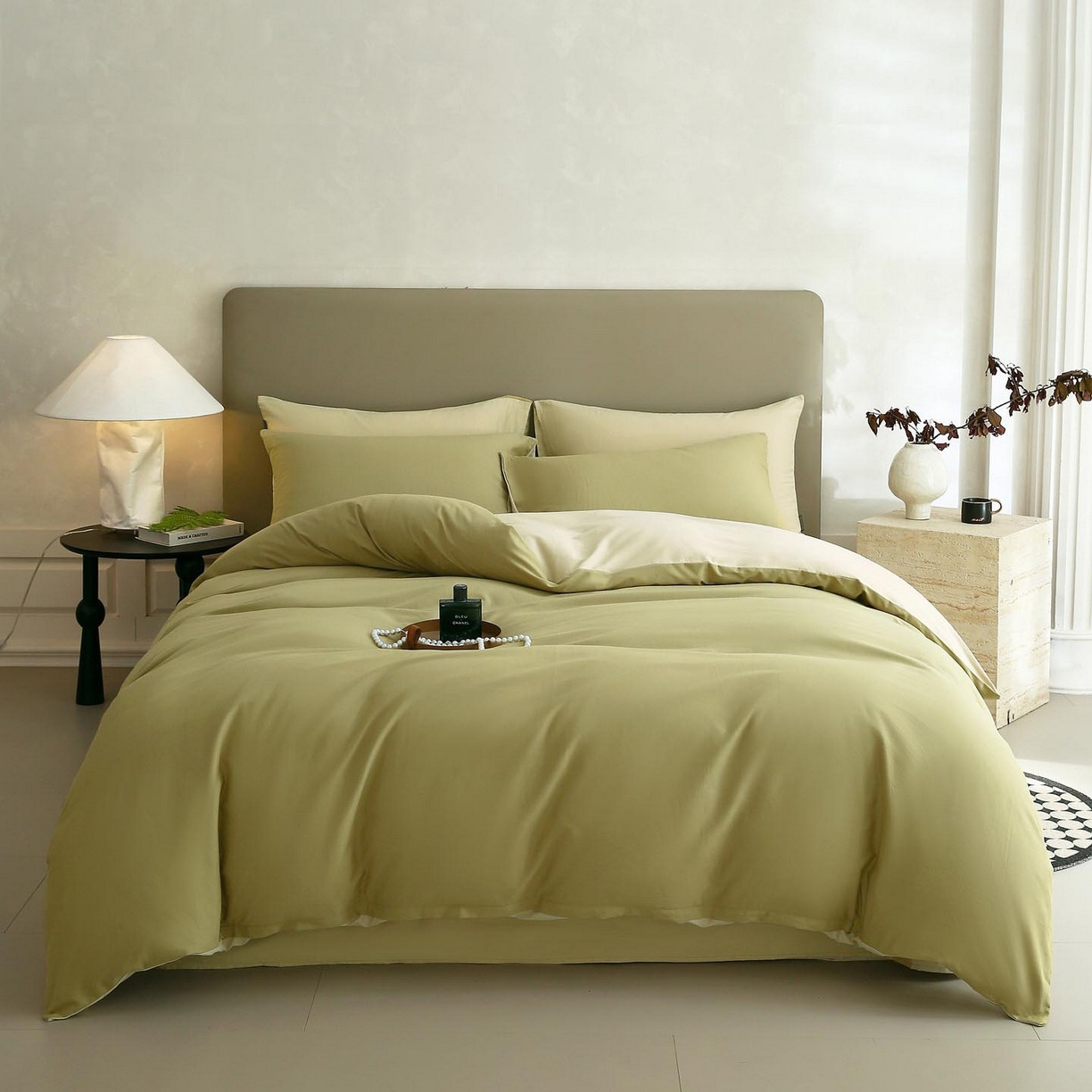 Algodón simple de cuatro piezas, una clase de madres y bebés, cuatro piezas, 100 piezas, cuatro piezas más gruesas, lujo ligero, sensación de alta calidad.