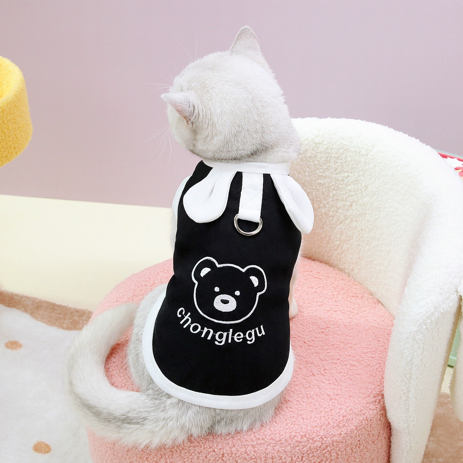 24 весенние и летние модели щедрое медведь футболка для домашних животных одежда Jinjila кот может повесить буксирный поводок