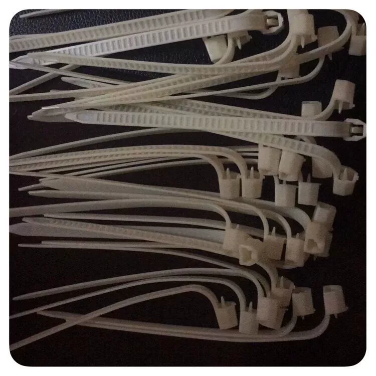 Производитель выпускает измельченный материал PA66 Rhodia 27101R, устойчивый к низким температурам до -30°C, с хорошей текучестью, высокой вязкостью и подходит для литья под давлением.