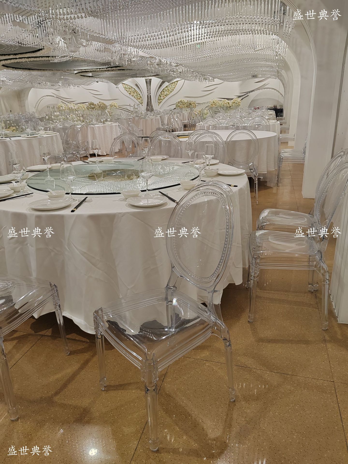 Hangzhou foreign trade wholesale acrylic bamboo joint chairs, outdoor wedding transparent chairs, hotel banquet hall wedding banquet princess chairs pic 2