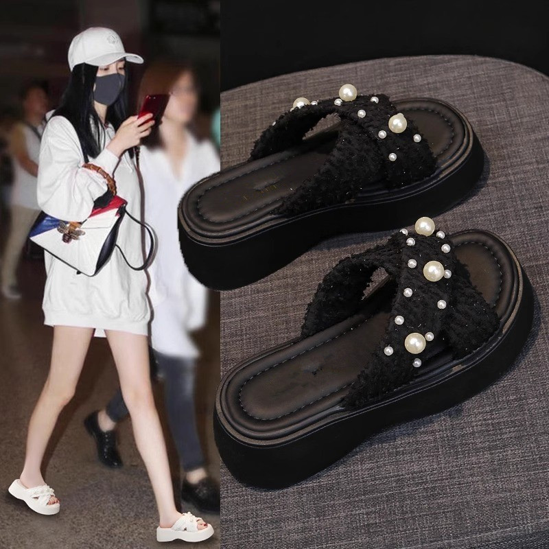 Thick-Soled Slippers with a Stepping-On-Clouds Feel, Height-Increasing, Women's Summer Outdoor Wear, 2026 New Style, Chanel-Inspired, Pearl Beach Soft-Soled Sandals