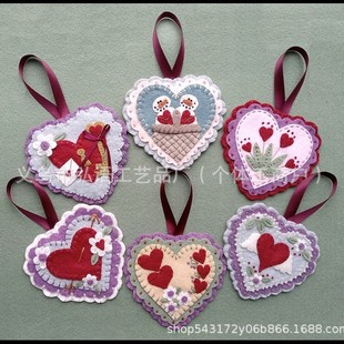 Cross-border New Holiday Hearts Ornament Kit Felt Easter Valentine's Day Love Jewelry
