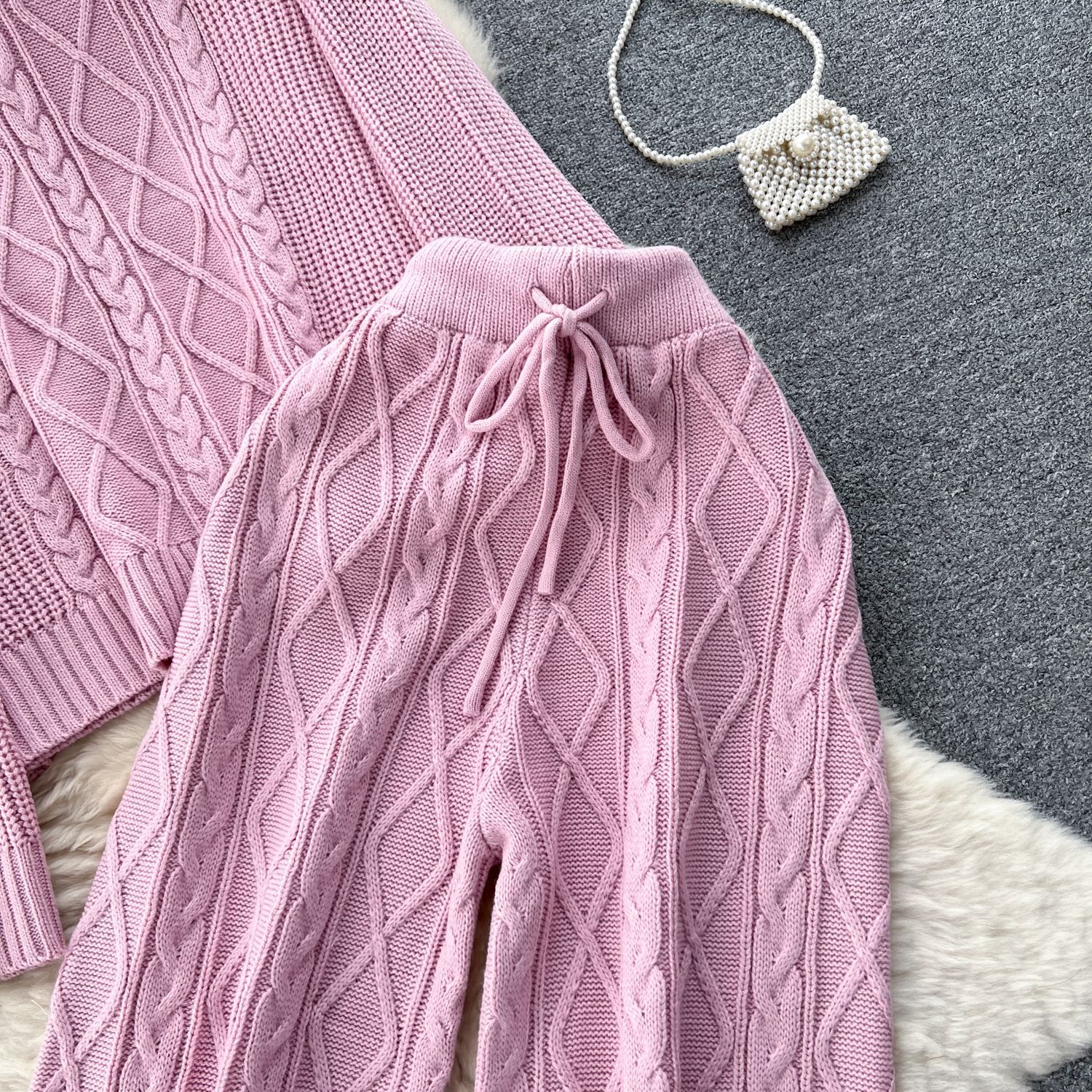 Vêtements pour femmes Costume de mode pour femmes style doux pull en tricot torsadé lâche pull taille haute pantalon drapé slim costume deux pièces_voghion.com