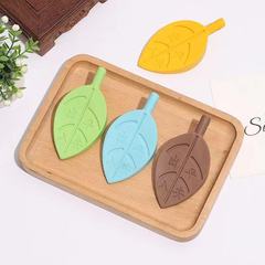 シリコンゴムの葉のドアが子供を挟むのを防ぎます。