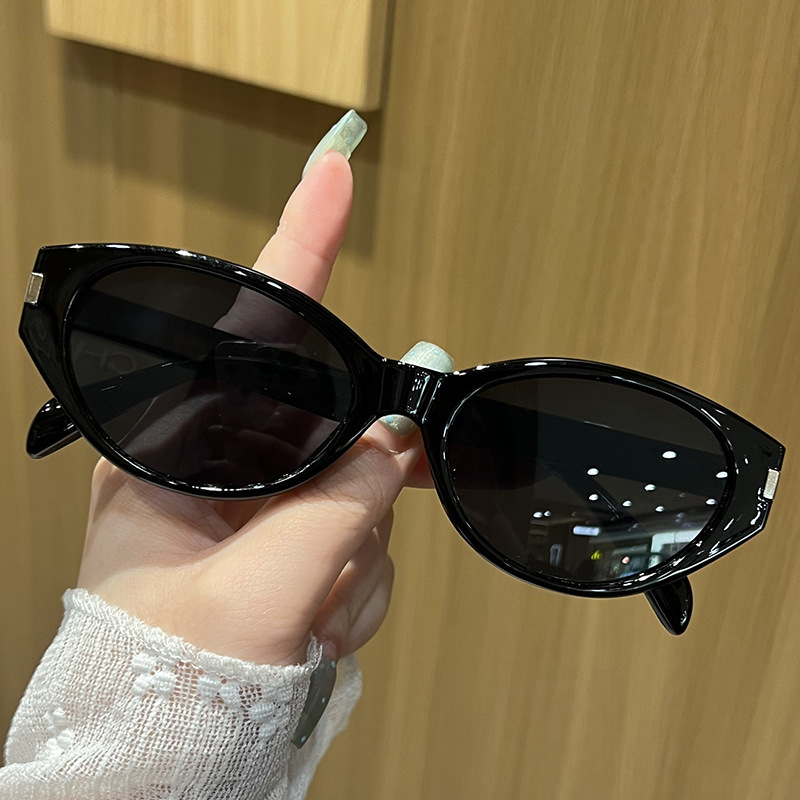 新しいレトロなキャットアイヒョウ柄の小さなフレームの女性用サングラス、ハイエンドのストリートスタイル、ファッショナブルなパーソナライズされたサングラス、クロスボーダー卸売|undefined
