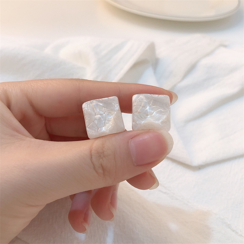 Creativa ondulación del agua en forma de flor amor corazón DIY resina dulce pendientes accesorios para el cabello teléfono móvil Shell material al por mayor