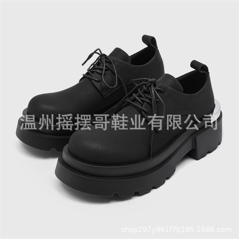 틈새 커플 기능성 스타일 두꺼운 아빠 캐주얼 신발 남성 캐주얼 신발 유행 작은 가죽 신발 607008-E0