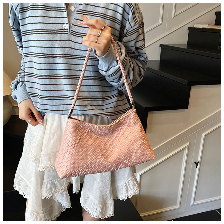 Solid color casual woven pattern large-capacity fashionable 2025 retro new style, elegant underarm bag, single-shoulder hand-carry ladies' bag undefined