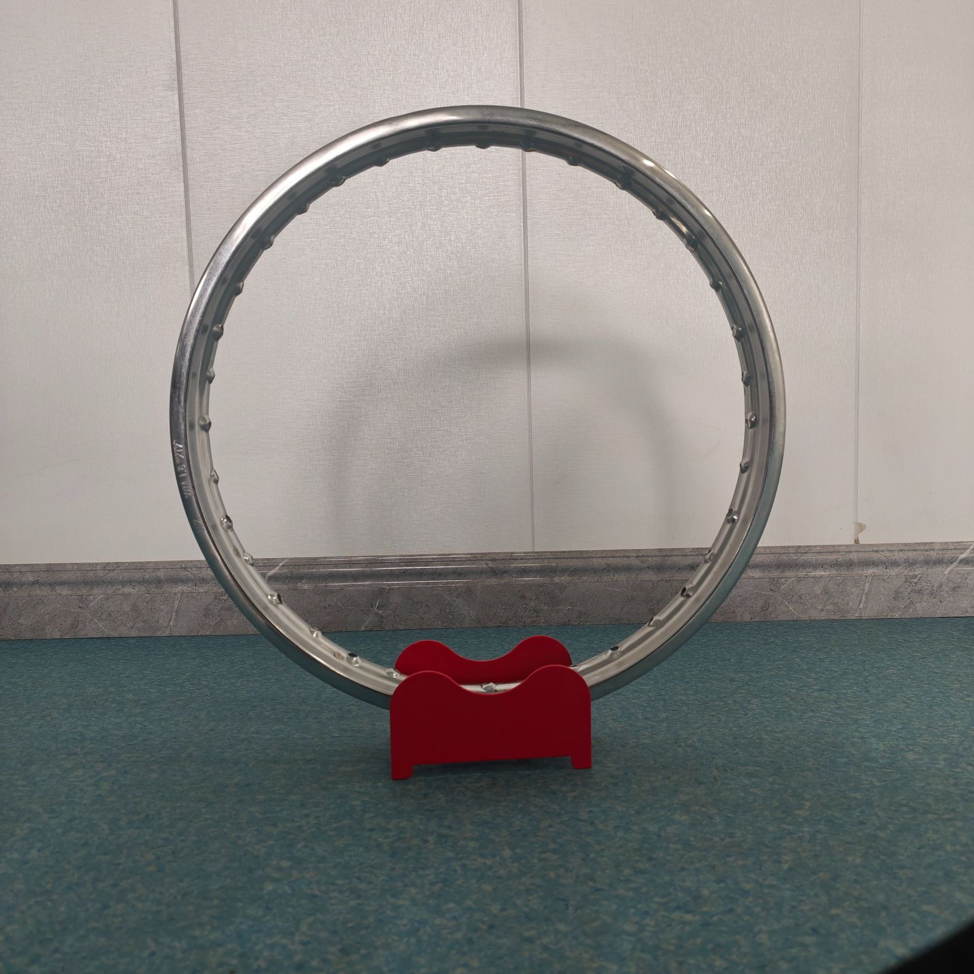Motorcycle galvanized steel rims, polished spoke rims 17inch universal rims for after-sales repair and replacement parts