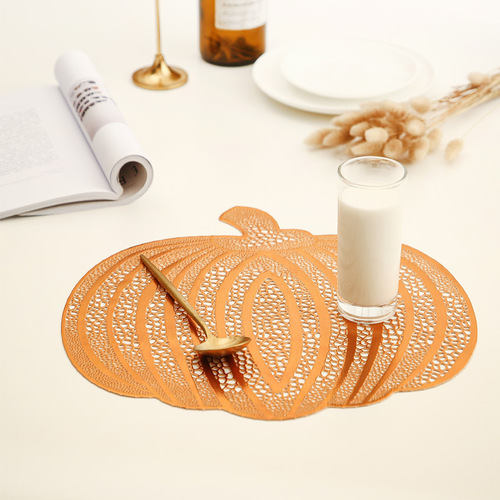 Cross-border hollowed PVC pumpkin Western-style dining mat with Instagram-style European gold foil dinner mat, waterproof, anti-slip, heat-insulating dining table mat for wholesale