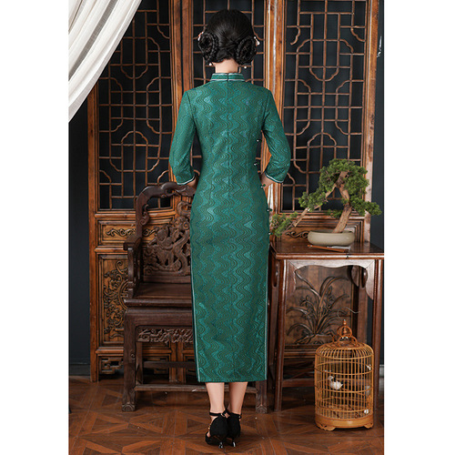 Green Chinese dresses qipao for women cheongsam long sleeve girl young improved version traditional host singers miss etiquette lace temperament dress