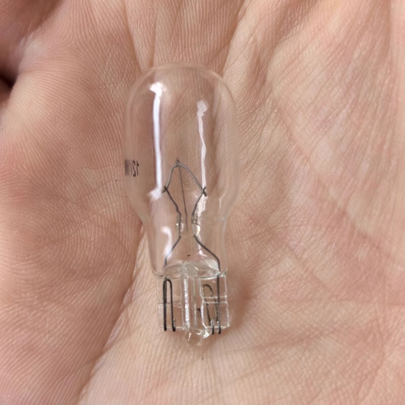 W16W T15 12V Car Rear Tail Light Bulb High Level Brake Light Reversing Light Turn Signal Original Car Halogen