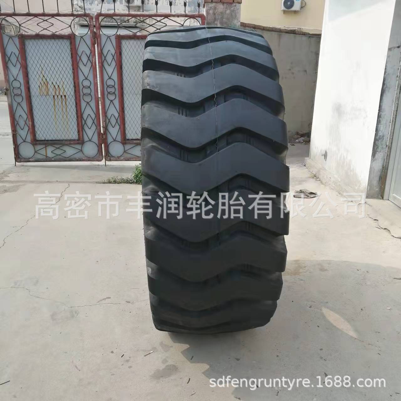 60装载机轮胎26.5-25装载机轮胎26.5-25全地形载重装载机轮胎