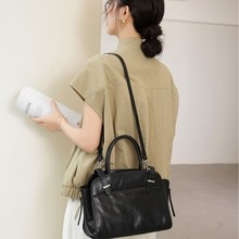 佰缔皮具女包2025新款莲花包大容量水晶牛皮托特包通勤手提单肩包