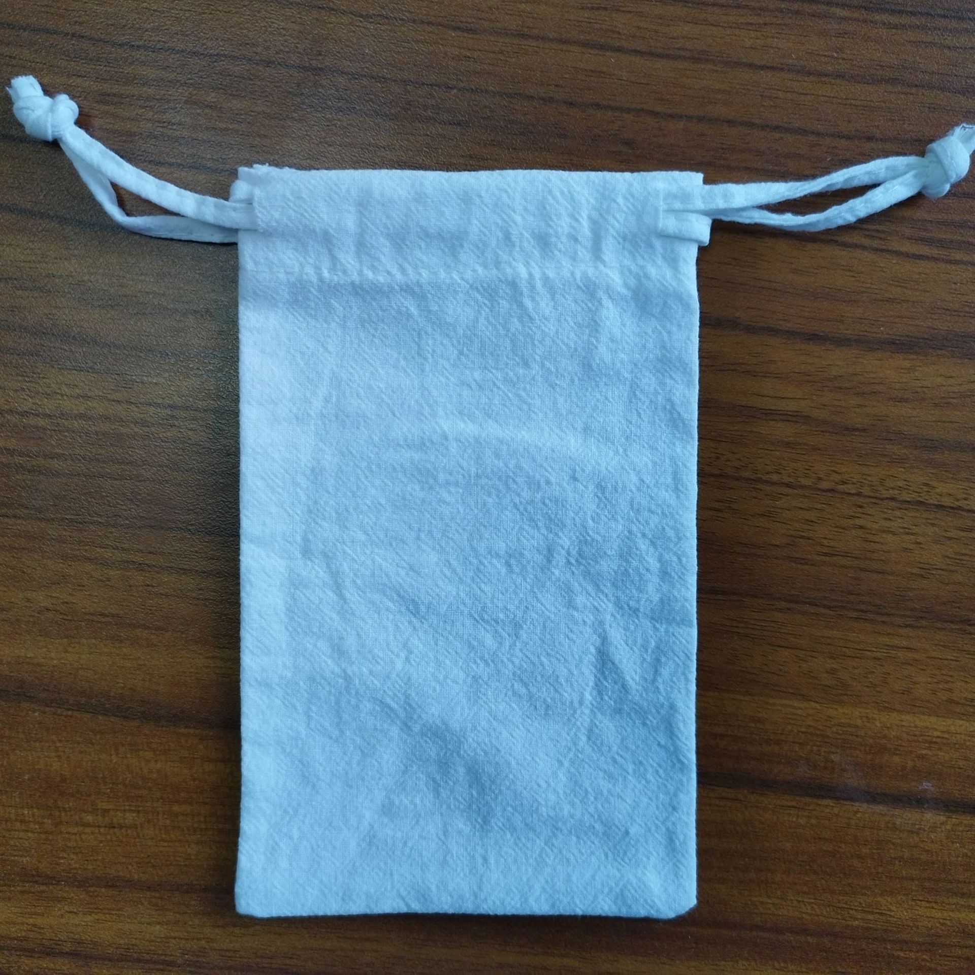 定制皱布束口袋子源头生产厂家量大从优柔软的砂洗棉布袋环保材质