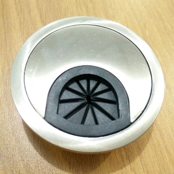 加厚不锈钢接线盒底接线盒开关盒办公家具穿线孔电脑桌接走线盒