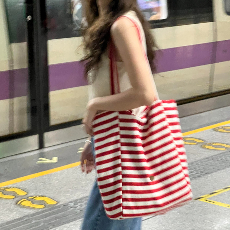 Double-sided capacious shopping bag